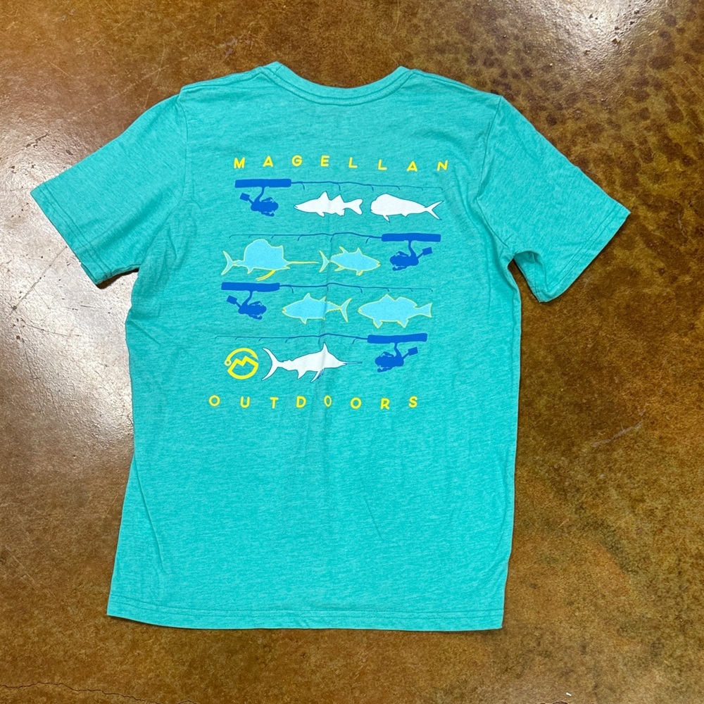 Magellan Outdoors Kids Aqua Fish Graphic Tee Sz L